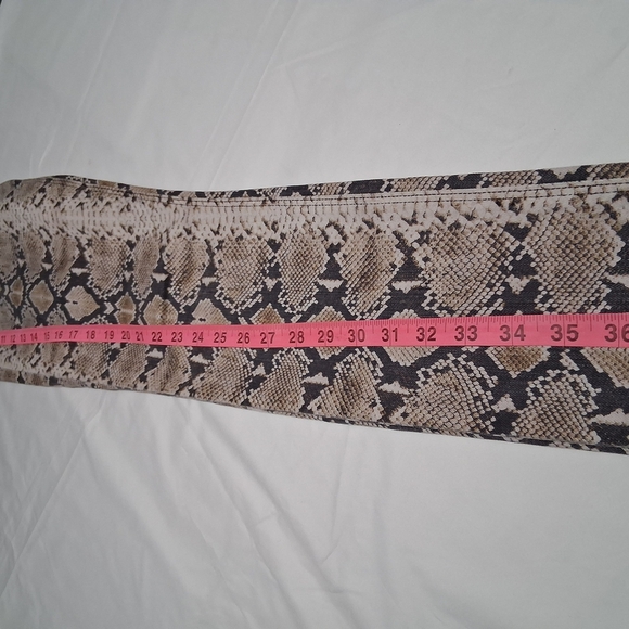 Hudson Jeans Tan Reptile Print Denim - Picture 7 of 8